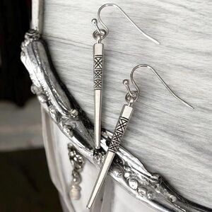 5 For $25💫Alternative Long Thin Silver Earrings